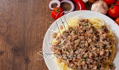 طريقة عمل اسباجتي باللحمة المفرومة والمشروم