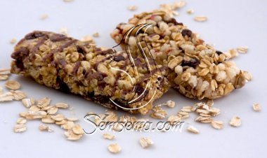 جرانولا الشوفان بالزبيب والأرز المقرمش.. سناك مغذي