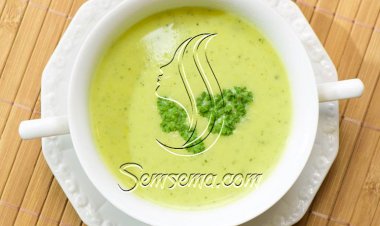 طريقة عمل شوربة الكوسة بالنعناع