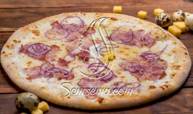 طريقة عمل بيتزا بالانشون والبصل