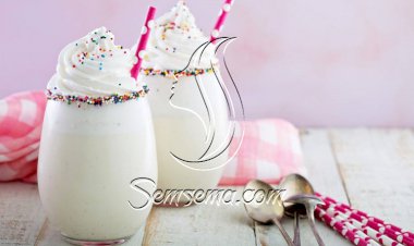 ميلك شيك الفانيليا بجوز الهند المنعش