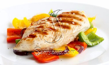 طريقة عمل صدور الدجاج بالفلفل الملون