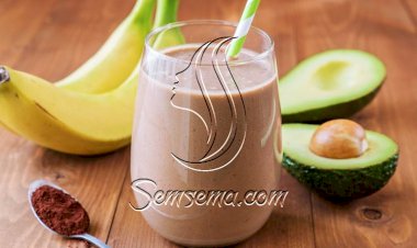 طريقة عمل سموثي الكاكاو بالموز