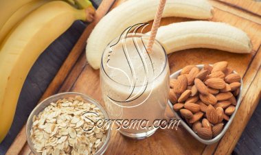 طريقة عمل سموثي الشوفان بالموز واللوز