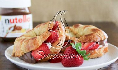 طريقة عمل الكرواسون المحشي بالفراولة والنوتيلا