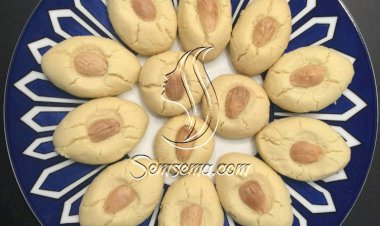 طريقة عمل الغريبة باللوز