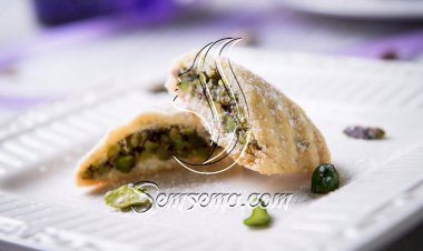 طريقة عمل كحك بالفستق للشيف حسن