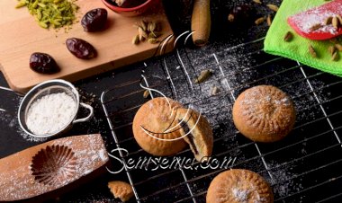 طريقة عمل الكحك بالعجوة والفستق للعيد