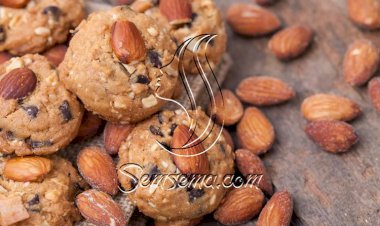 طريقة عمل كوكيز الموز بجوز الهند والمكسرات