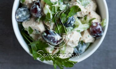 طريقة عمل سلطة الدجاج بالعنب