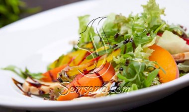 طريقة عمل سلطة الخوخ بالجبن الريكوتا والزيتون