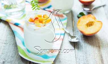 طريقة عمل الزبادي المثلج بالخوخ