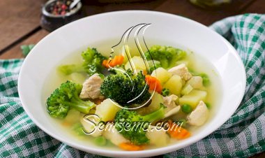 طريقة عمل شوربة بطاطس بالبروكلي