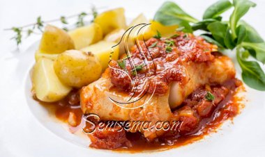 طريقة عمل السمك بالصلصة في الفرن