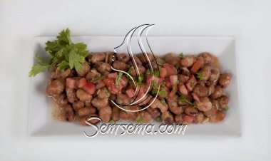 طريقة عمل فول بالبقدونس وزيت الزيتون للسحور