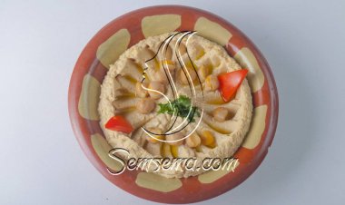 طريقة عمل سلطة الحمص بالطحينة