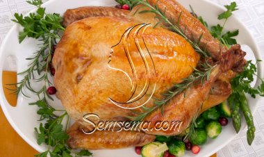 طريقة عمل ديك رومي في الفرن