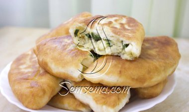 طريقة عمل فطائر مقلية بالجبنة والبقدونس