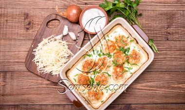 طريقة عمل كرات الدجاج بالبشاميل والبارميزان