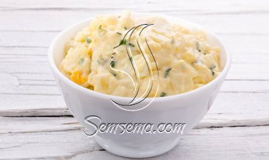 طريقة عمل سلطة البطاطس بالبصل الأخضر