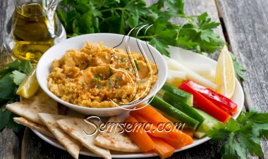 طريقة عمل صوص الحمص والطحينة بالثوم