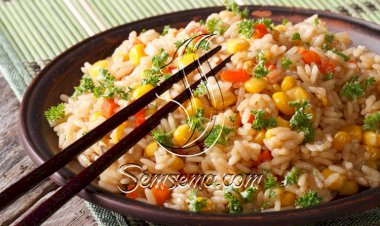 طريقة عمل الأرز الصيني باللحم المفروم