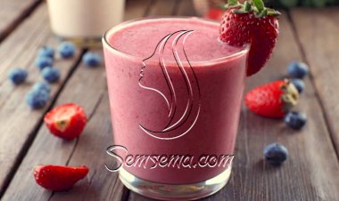 طريقة عمل عصير التوت بالفراولة