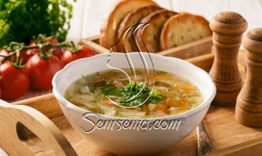 طريقة عمل شوربة الخضار بالتوابل الإيطالية