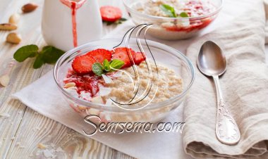 طريقة عمل الشوفان بصوص الفراولة وجوز الهند