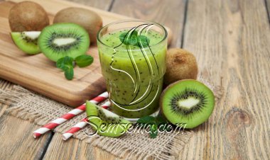 طريقة عمل سموثي الكيوي والموز بالزبادي