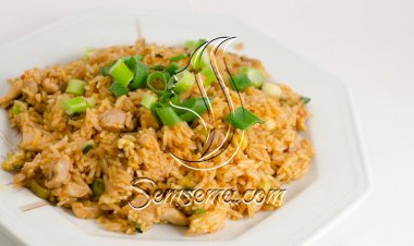طريقة عمل الأرز بقطع الدجاج الصيني