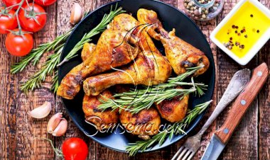 طريقة عمل أفخاد الدجاج بالكاتشب وصوص الصويا