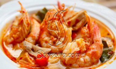 طريقة عمل ​​شوربة الجمبري بالمشروم التايلاندية