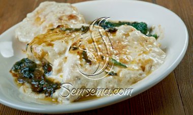 طريقة عمل صدور الدجاج بالجبن والسبانخ