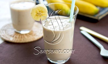 طريقة عمل سموثي الموز بالفانيليا واللبن