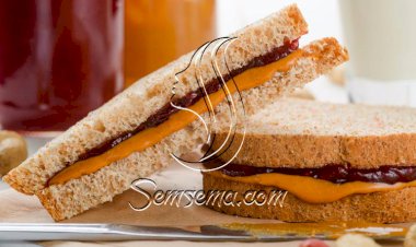 طريقة عمل ساندويتش مربى التوت بزبدة الفول السوداني