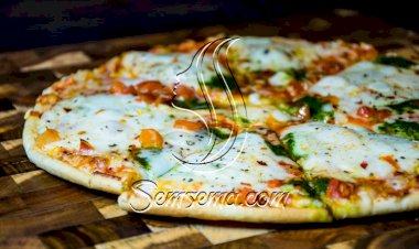 طريقة عمل بيتزا السلامي بالجبن البارميزان