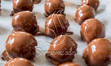 طريقة عمل كرات زبدة الفول السوداني بالشيكولاتة