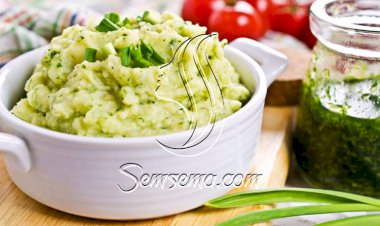 طريقة عمل بيوريه البطاطس بالشبت