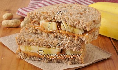 طريقة عمل التوست بزبدة الفول السوداني بالموز