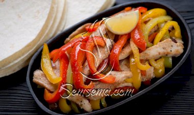 طريقة عمل فيليه الدجاج بالفلفل الملون