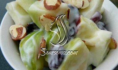طريقة عمل سلطة التفاح بالزبادي واللوز