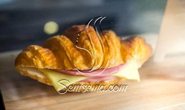 طريقة عمل كرواسون بالجبنة واللانشون