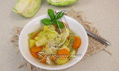 طريقة عمل شوربة كرنب بالخضار