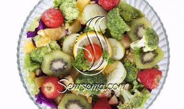 طريقة عمل سلطة الخضروات والفواكه