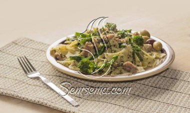 طريقة عمل المكرونة بالبروكلي والسجق