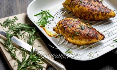 طريقة عمل صدور الدجاج بالروزماري