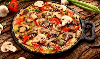 طريقة عمل بيتزا الأومليت بالمشروم