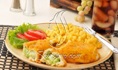 طريقة عمل دجاج بانيه محشي بالجبنة والبروكلي