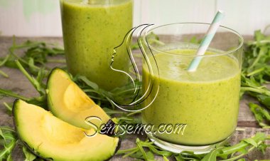 طريقة عمل سموثي الأفوكادو بالريحان والليمون